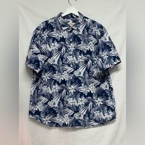 Tommy Bahama Men’s Blue and White Floral Shirt
